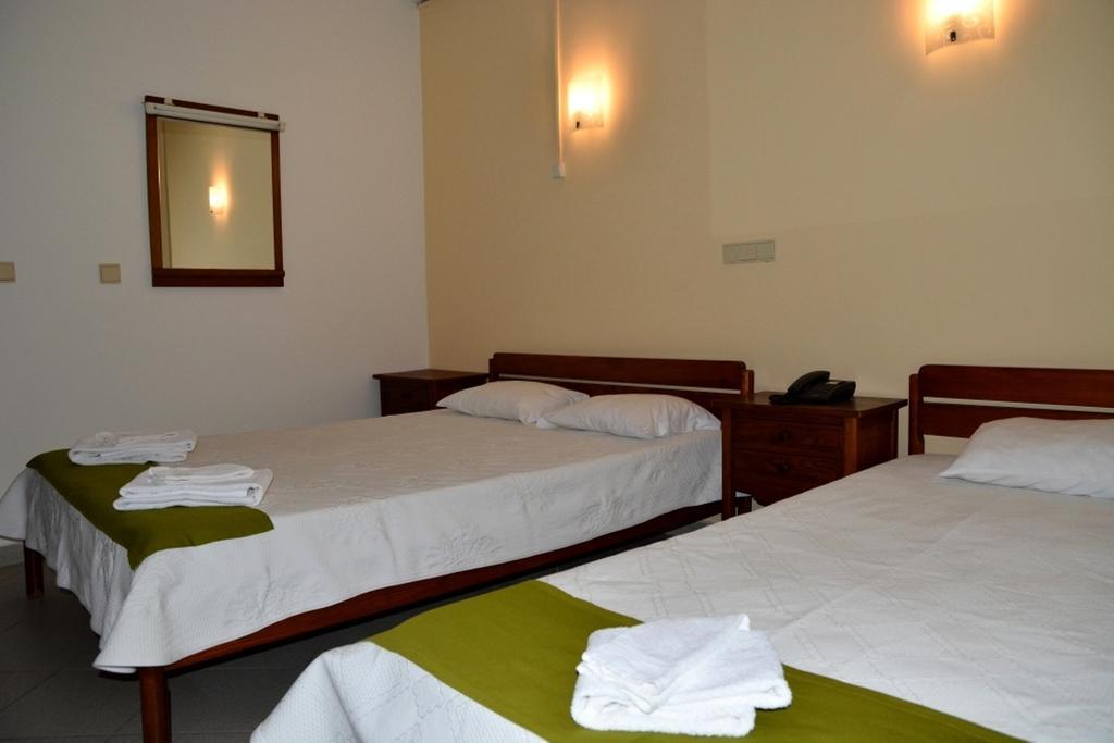 Residencial A Doca Hotel Faro Room photo