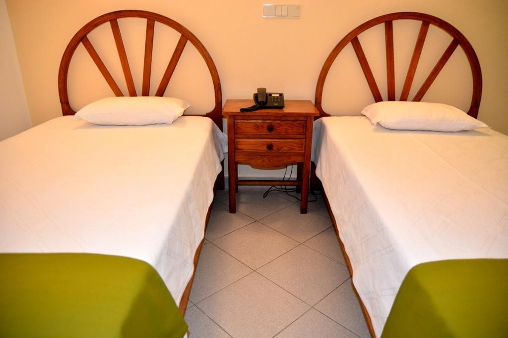 Residencial A Doca Hotel Faro Room photo