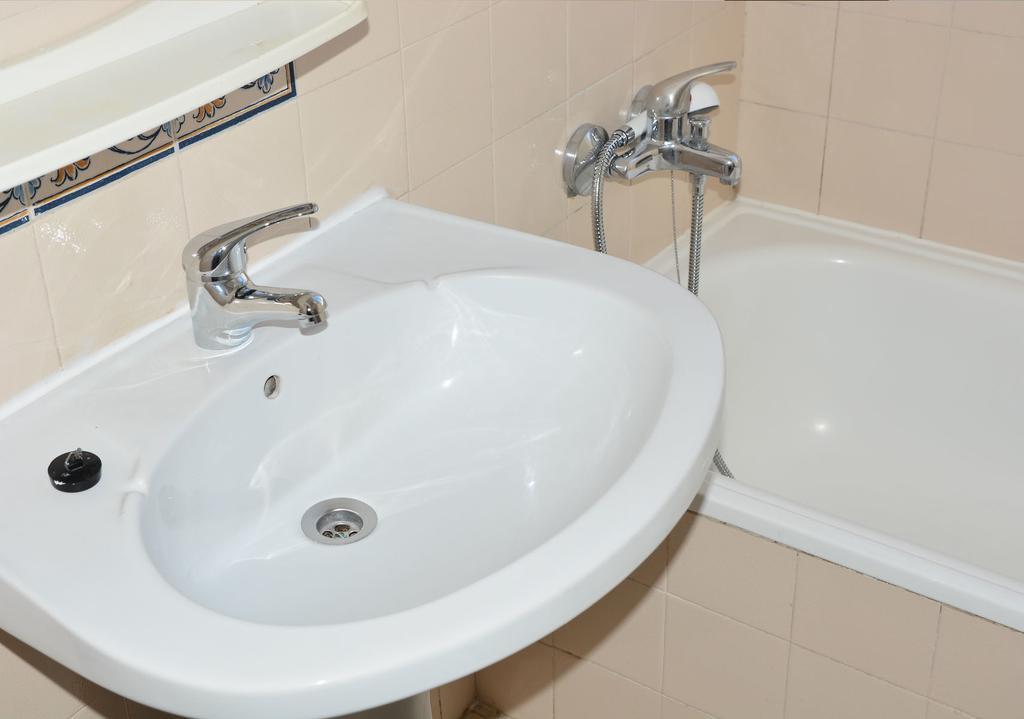 Residencial A Doca Hotel Faro Room photo